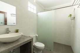 Canggu Guest House adalah pilihan sempurna untuk menginap dengan suasana yang nyaman dan akses mudah ke pantai Canggu. Nikmati pengalaman menginap yang santai dengan fasilitas modern dan layanan ramah di tengah pesona Bali.