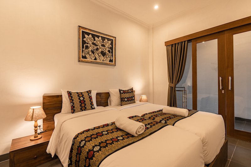 Canggu Guest House adalah pilihan sempurna untuk menginap dengan suasana yang nyaman dan akses mudah ke pantai Canggu. Nikmati pengalaman menginap yang santai dengan fasilitas modern dan layanan ramah di tengah pesona Bali.