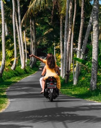 Jelajahi destinasi terbaik di Bali. Sewa motor di canggu, bali untuk perjalanan seru!