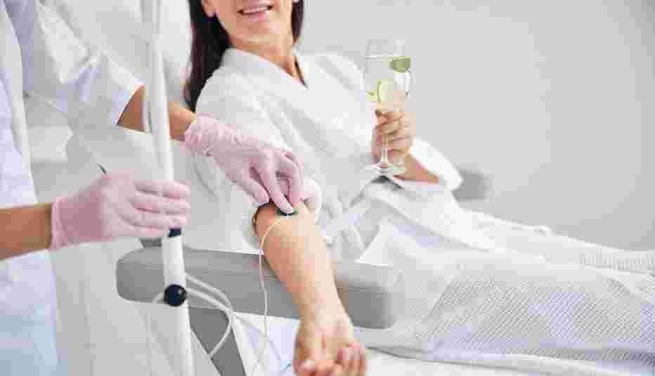 Group IV infusion in Pererenan and Canggu for post-event recovery